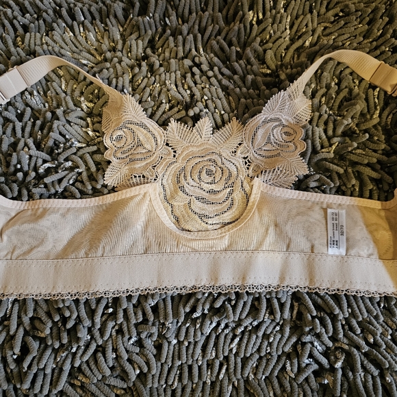 Floral Secrets - Comfort Rose Bra - Size 32A - NWOT - Nude Color - Picture 12 of 12